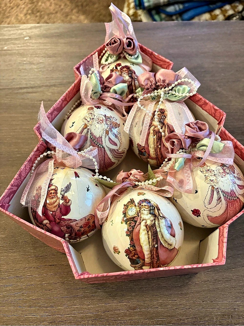 Dillard's Collectible Victorian Santa Ornaments Set of 6 Pink Victorian Santa